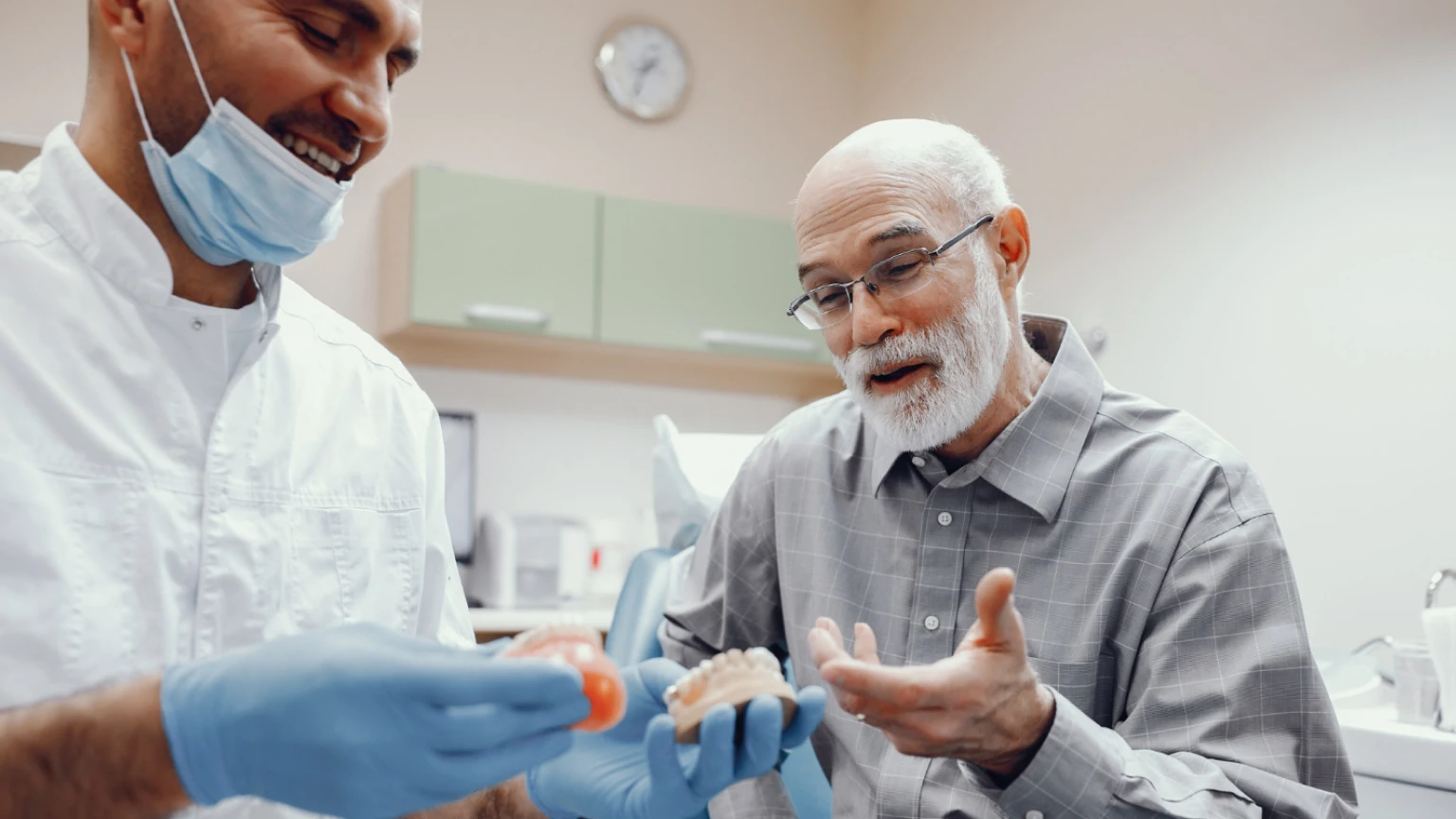 Dental implants consultation checklist of 10 key questions to ask your dentist at Dentique Dental Care